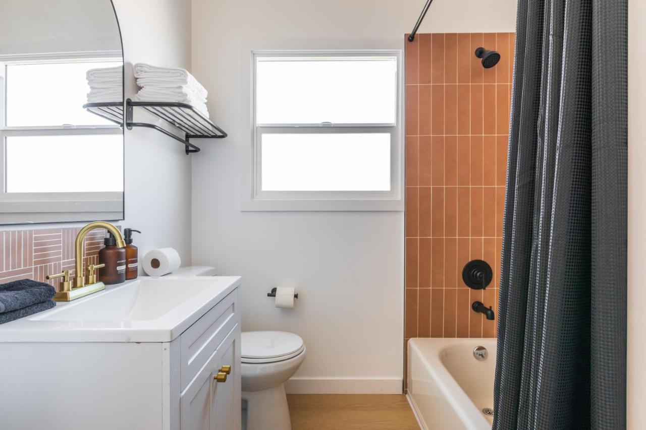 Cozy Sunny Brand-New Apt 1 Block From The Beach ロングビーチ エクステリア 写真